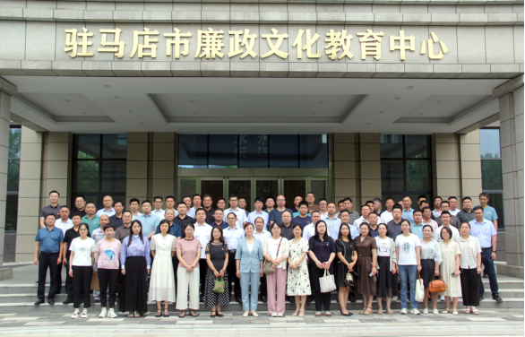 市產業(yè)集團組織黨員干部赴市廉政文化教育中心開展警示教育221.png
